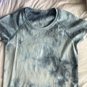Lululemon shirt
